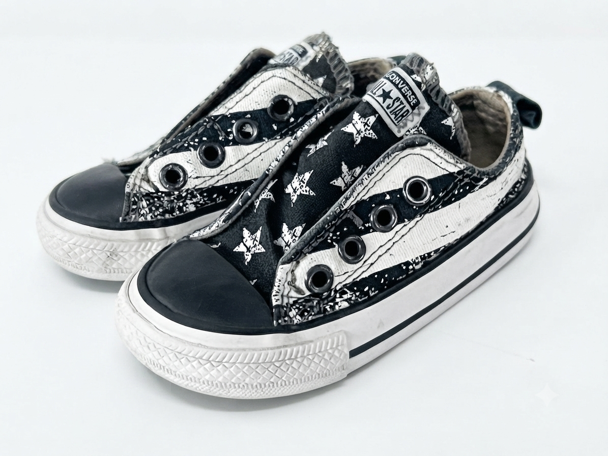 1785331908563 Converse toddler star-patterned slip-on sneaker - Image 1