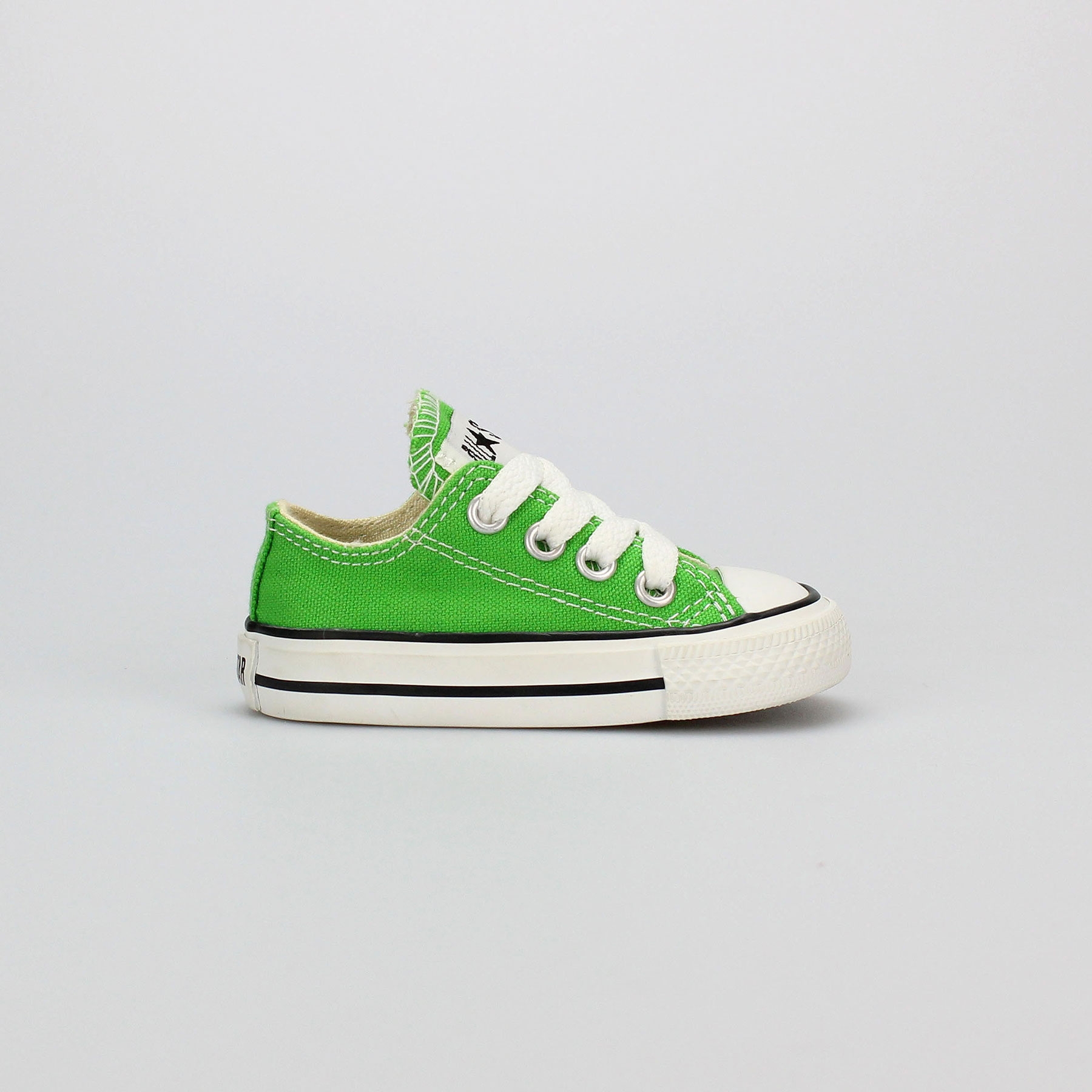 730119c-_1_ Converse Chuck Taylor All Star Low Top infant sneaker - Image 1