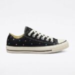 low-top Converse Chuck Taylor All Star sneakers